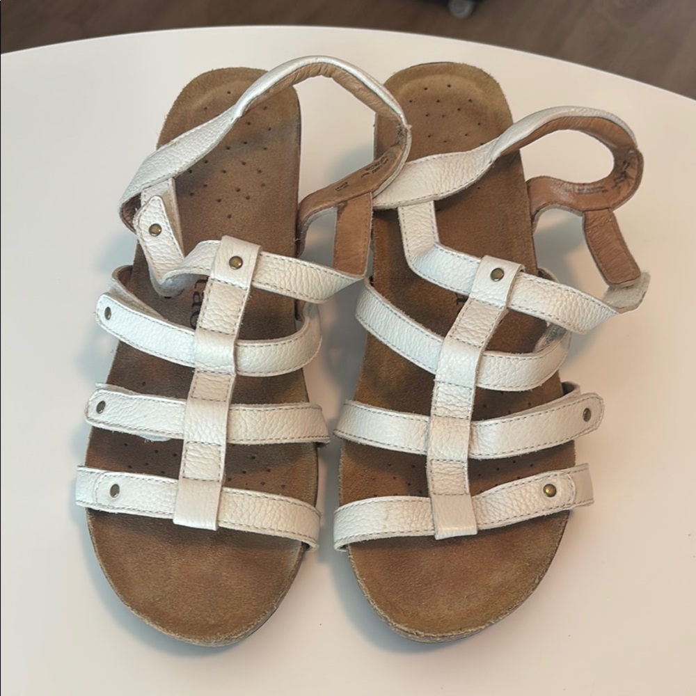 Taos Footwear Cream Strappy Sandals